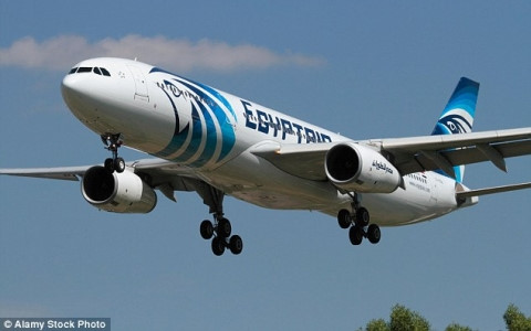 nong may bay egyptair cua ai cap cho 69 hanh khach mat tich