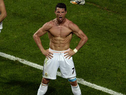 Tư thế ăn mừng Ronaldo là một trong những điều đặc biệt về anh, không chỉ đem lại niềm vui cho fan hâm mộ mà còn là sự tỏa sáng và khí chất của một cầu thủ hàng đầu. Hãy đến với những bức hình của Ronaldo khi anh ăn mừng, bạn sẽ không thể rời mắt được!