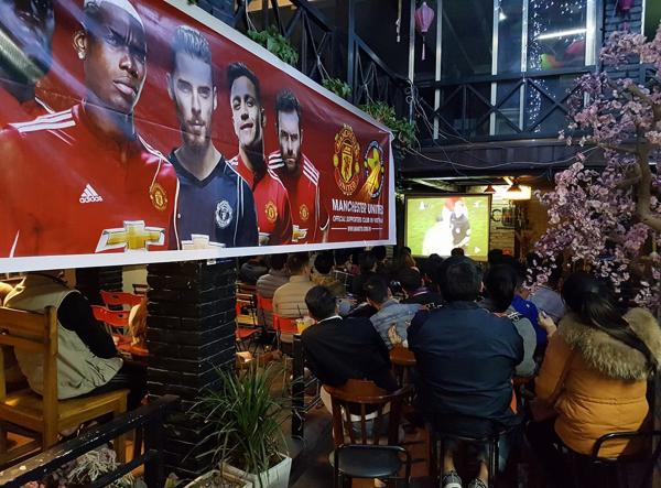 Đầu tư thiết bị, tuyển thêm nhân viên “hứng” mùa World Cup