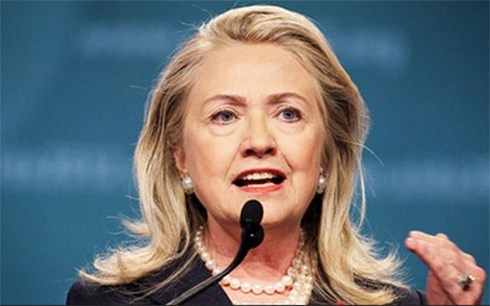 Ứng cử viên Tổng thống Mỹ Hillary Clinton lần đầu vận động tranh cử