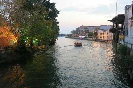 nhung dieu khong nen bo lo khi den malacca