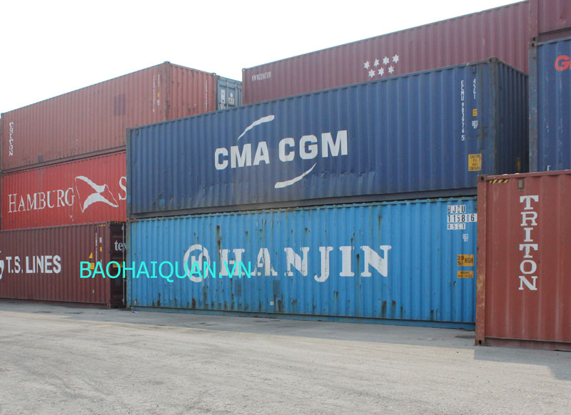 gan 4400 container hang hoa con ton dong o cang hai phong