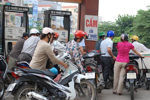 Lạm phát &quot;nhấp nhổm&quot; theo giá xăng