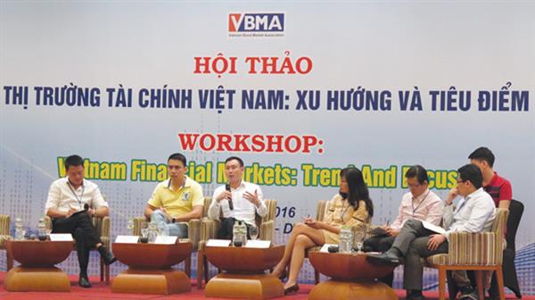 Sản phẩm trên thị trường tài chính, vừa thừa, vừa thiếu