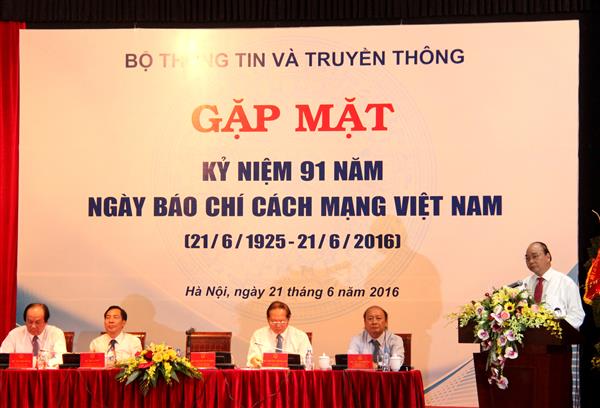 thu tuong nguyen xuan phuc bao chi can lien tuc doi moi sang tao