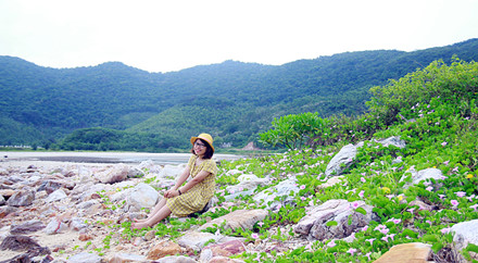 dao ngoc vung thuan khiet yen binh giua bien xanh