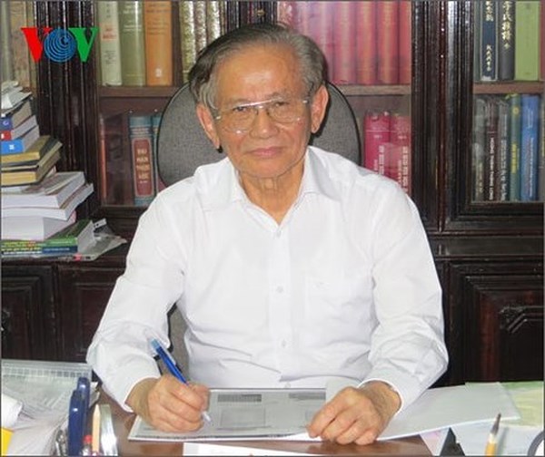 GS Phan Huy Lê