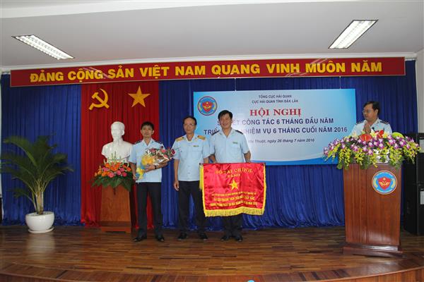 Hải quan Đắk Lắk phấn đấu thu ngân sách vượt dự toán 2016