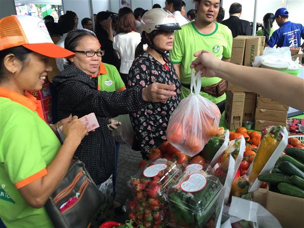 Doanh thu hàng tỷ đồng qua các phiên chợ nông sản an toàn