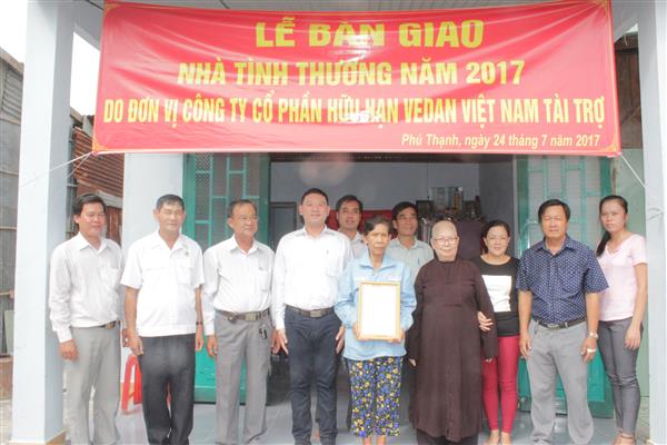 Vedan Việt Nam trao tặng nhà tình thương cho các hộ nghèo