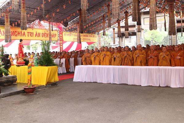 tphcm chua vinh nghiem cau sieu cho cac anh hung liet si