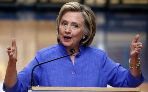 Hillary Clinton chỉ trích mạnh mẽ đối thủ Cộng hòa Jeb Bush