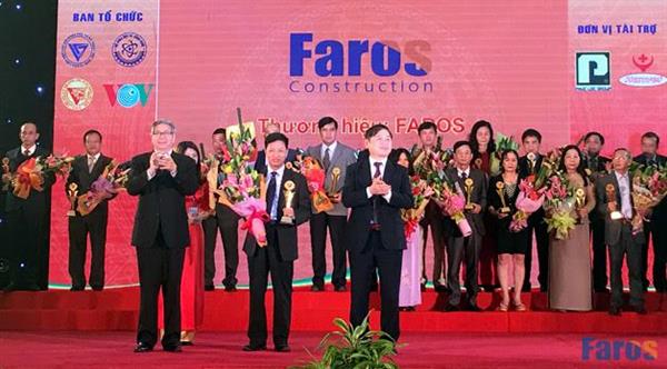 Faros: Ông vua tốc độ thi công lên sàn