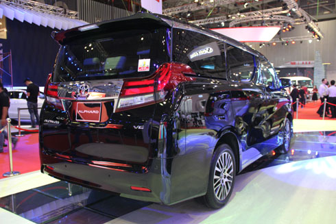 soi chuyen co mat dat cua toyota chiec alphard