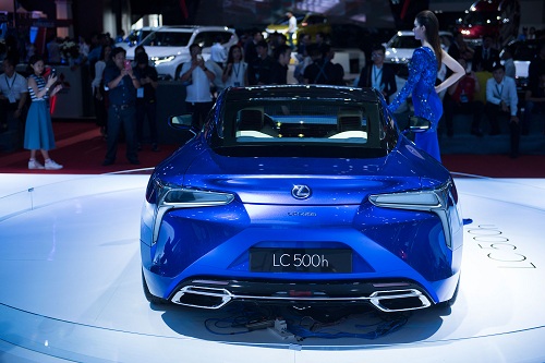 lexus lc500h coupe the thao dau tien ve viet nam