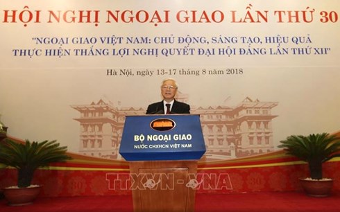 Tổng Bí thư gợi mở 8 vấn đề về đẩy mạnh công tác đối ngoại