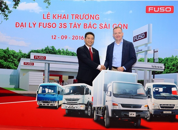 fuso khai truong dai ly 3s dau tien xay dung theo he thong nhan dien toan cau