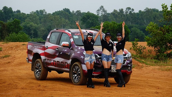 chevrolet colorado chay het minh voi viet nam offroad cup 2017