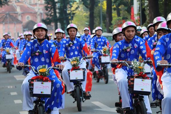 tphcm 100 cap doi nen duyen tai le cuoi tap the trong dip quoc khanh 29