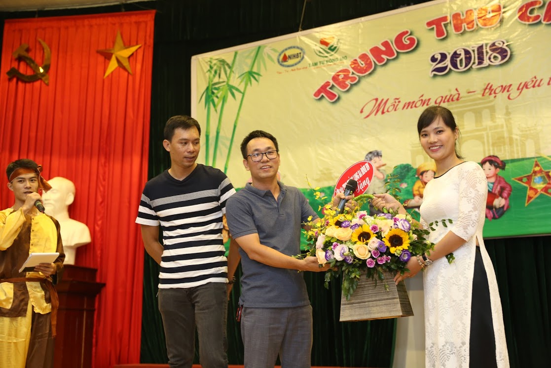 tet trung thu xuc dong tai vien huyet hoc va truyen mau trung uong