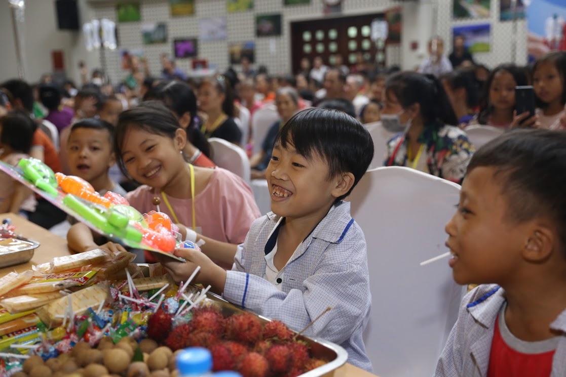 tet trung thu xuc dong tai vien huyet hoc va truyen mau trung uong