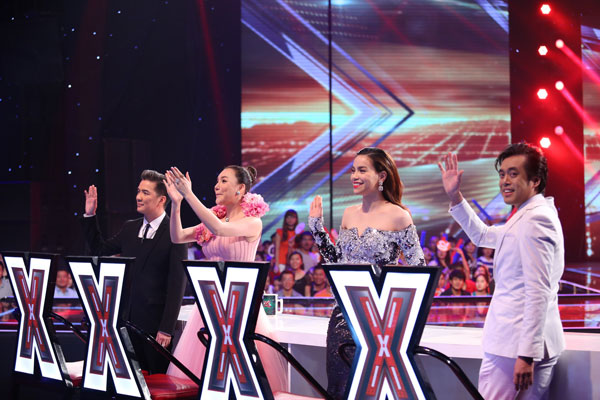 giang hong ngoc bat khoc phut dang quang x factor