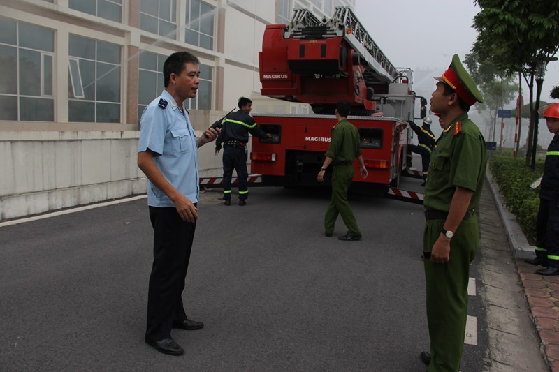 hon 250 nguoi tham gia dien tap pccc tai tong cuc hai quan