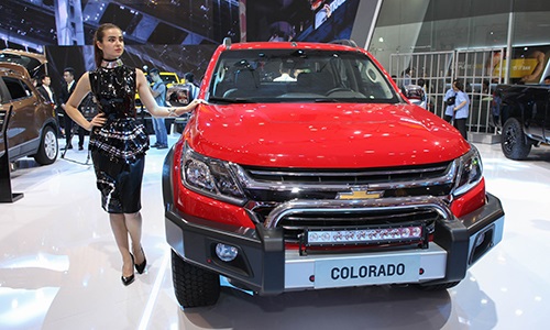 nhung nguoi dau tien trai nghiem chevorlet colorado 2017 moi