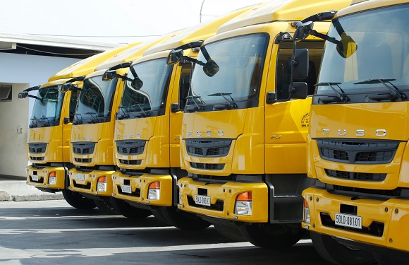 dhl supply chain tau 18 xe fuso fighter fj