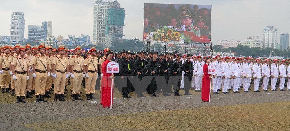 le xuat quan va dien tap phuong an bao ve tuan le apec