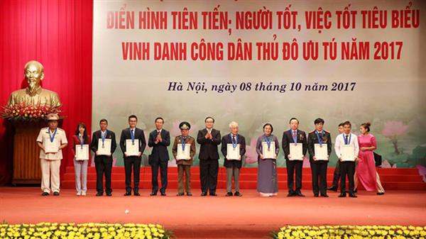 Hà Nội công bố danh sách 10 công dân Thủ đô ưu tú năm 2018