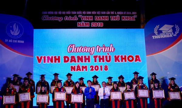 TP.HCM: Vinh danh 78 thủ khoa năm 2018