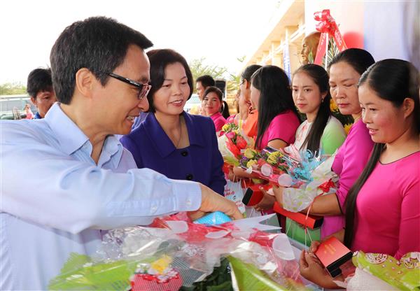 vinamilk thuc hien chuong trinh sua hoc duong tai dak nong