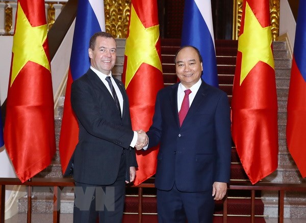 Thủ tướng Nguyễn Xuân Phúc hội đàm với Thủ tướng Nga Medvedev