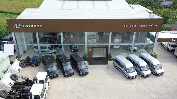 hyundai thanh cong lien tiep ra mat 2 dai ly moi