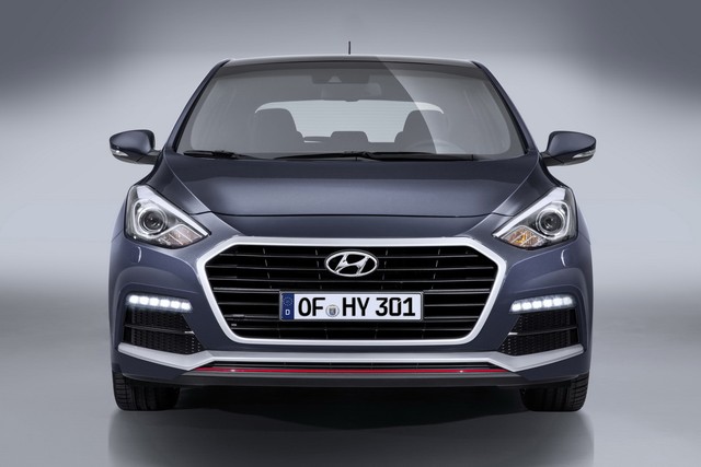 Hyundai i30 mạnh mẽ hơn với phiên bản mới