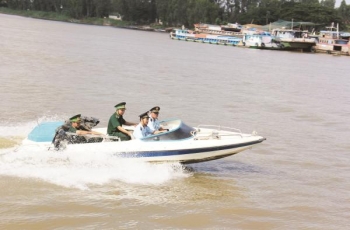 hai quan dong thap vung vang tren mat tran chong buon lau