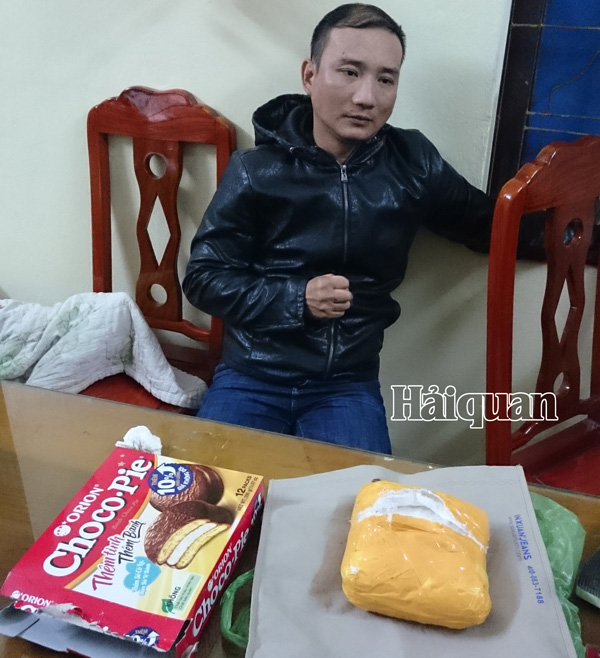 bat giu doi tuong van chuyen 12kg ma tuy da