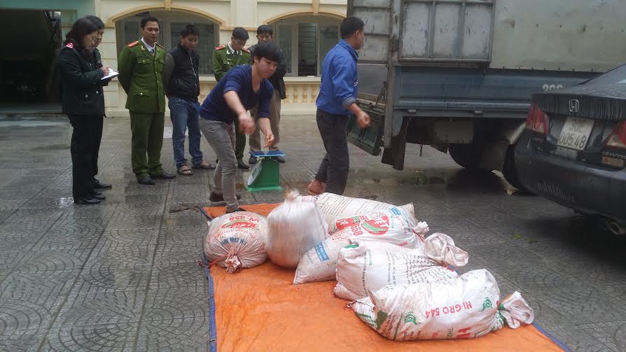 thu giu gan 1 tan noi tang khong ro nguon goc