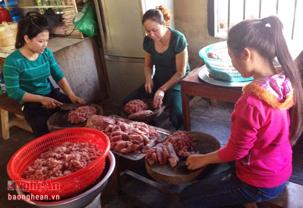 chin xom la ten goi cua mon thit chua cua dong bao thai