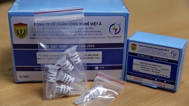 Soi giá test nhanh nhập khẩu của Công ty Việt Á và Đức Minh