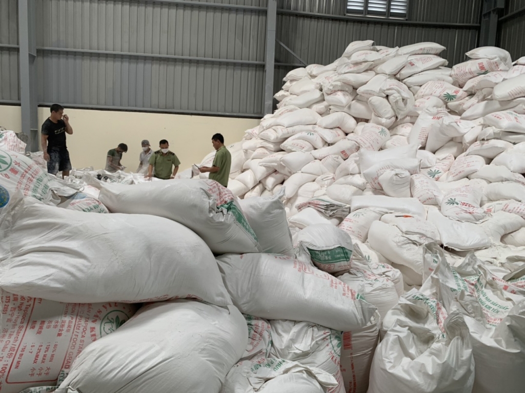 Phát hiện hơn 50 tấn tinh bột sắn có dấu hiệu giả mạo xuất xứ Việt Nam