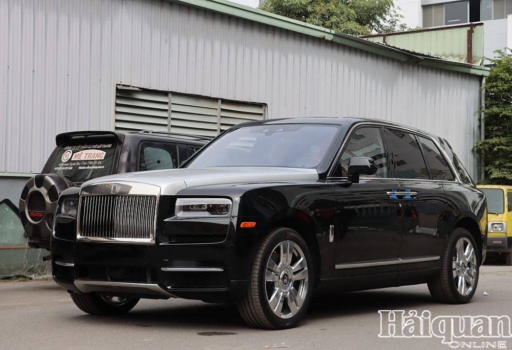 Rolls Royce Cullinan về cảng Hải Phòng gần 1 năm nhưng chưa có người nhận