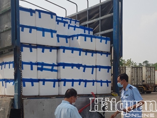 Hình ảnh Hải quan Lào Cai thông quan hơn 7.000 tấn vải thiều Hình ảnh Hải quan Lào Cai thông quan hơn 7.000 tấn vải thiều