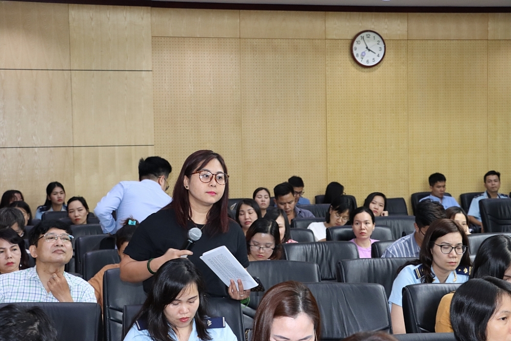 Điều tra một doanh nghiệp phát hành trái phép chứng nhận xuất xứ dieu tra mot doanh nghiep phat hanh trai phep chung nhan xuat xu