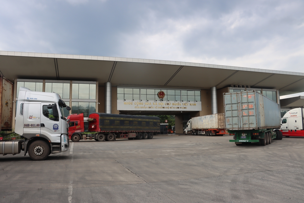 Trung Quốc lại tạm dừng hoạt động xuất nhập khẩu qua cửa khẩu Kim Thành, Lào Cai