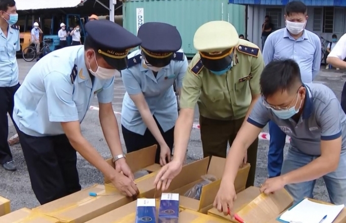 Hải quan Hải Phòng bắt giữ 1 triệu bao thuốc lá giả nhãn hiệu 555