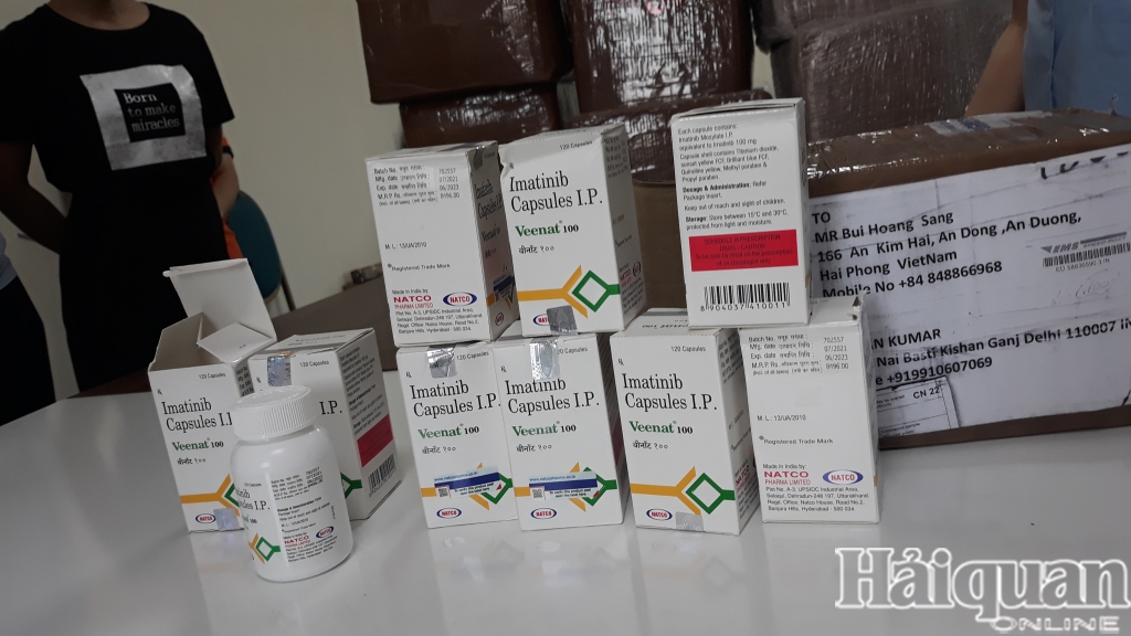 Cận cảnh vụ bắt giữ 17.000 viên thuốc điều trị Covid-19, điều trị ung thư nhập lậu