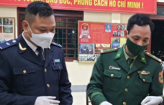 Hải quan Lào Cai phối hợp bắt giữ 180.000 viên ma túy tổng hợp