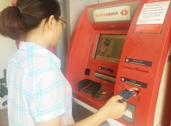 Sẽ xử phạt hành chính ngân hàng để máy ATM thiếu tiền, không hoạt động